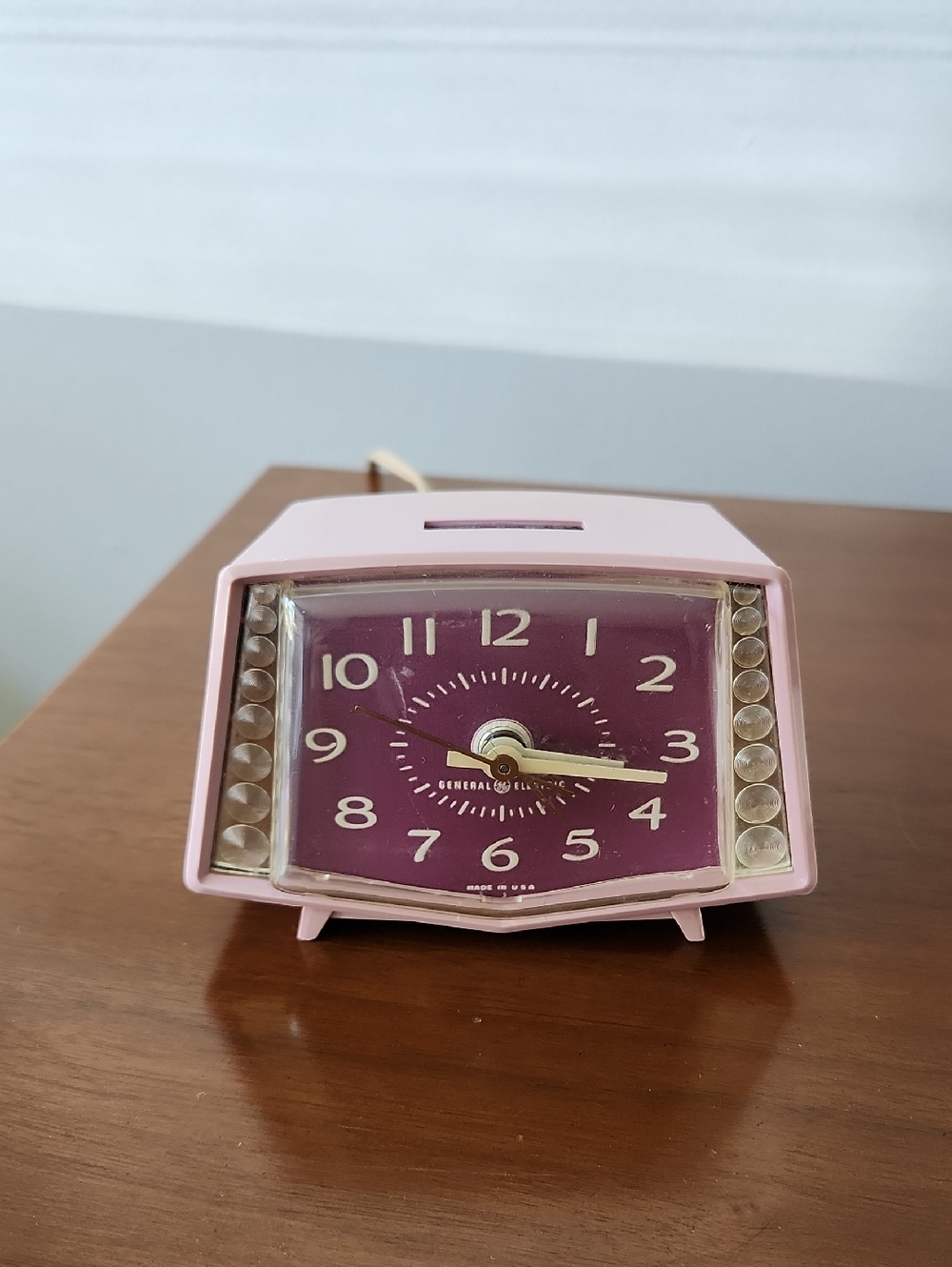 Vintage General Electric pink atomic alarm clock